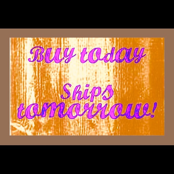 1 Host Pick🥳2 LUX UO High Waist Jeans🤩😍 - Picture 5 of 8